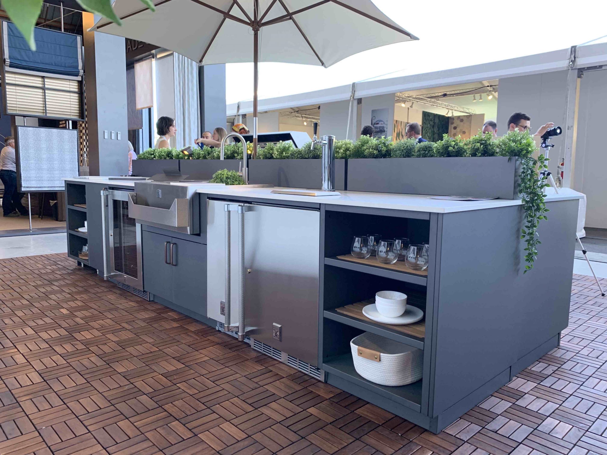 30" Outdoor Refreshment Center GRCHS30