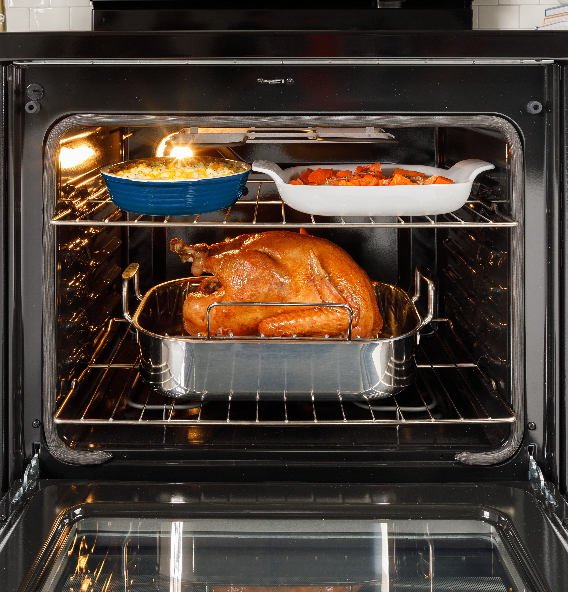 30" Free-Standing Electric Range view 10