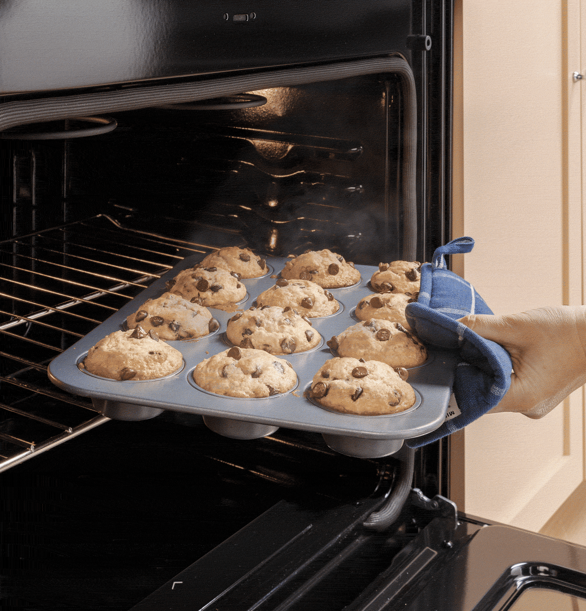 30" Free-Standing Electric Range with Crisp Mode view 37