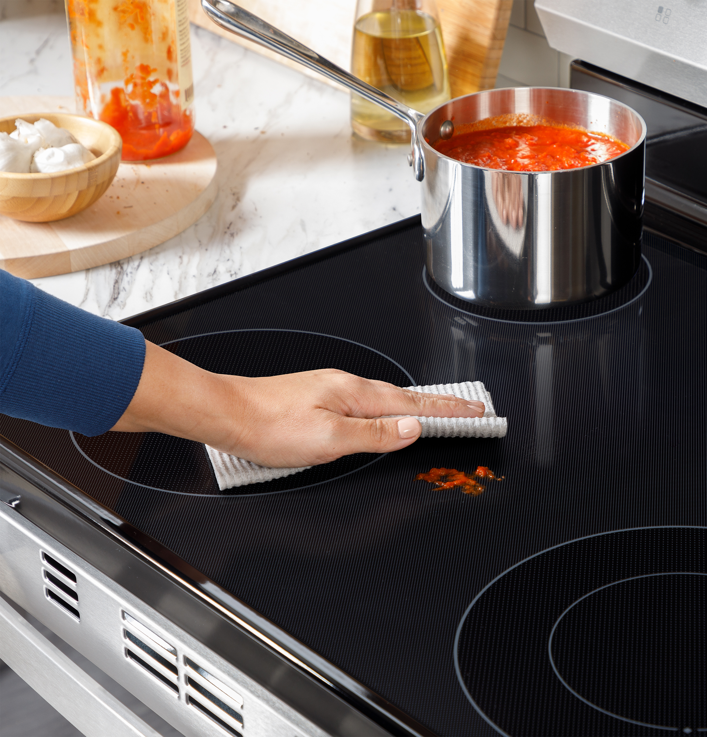 30" Slide-In Electric Range with Crisp Mode view 16