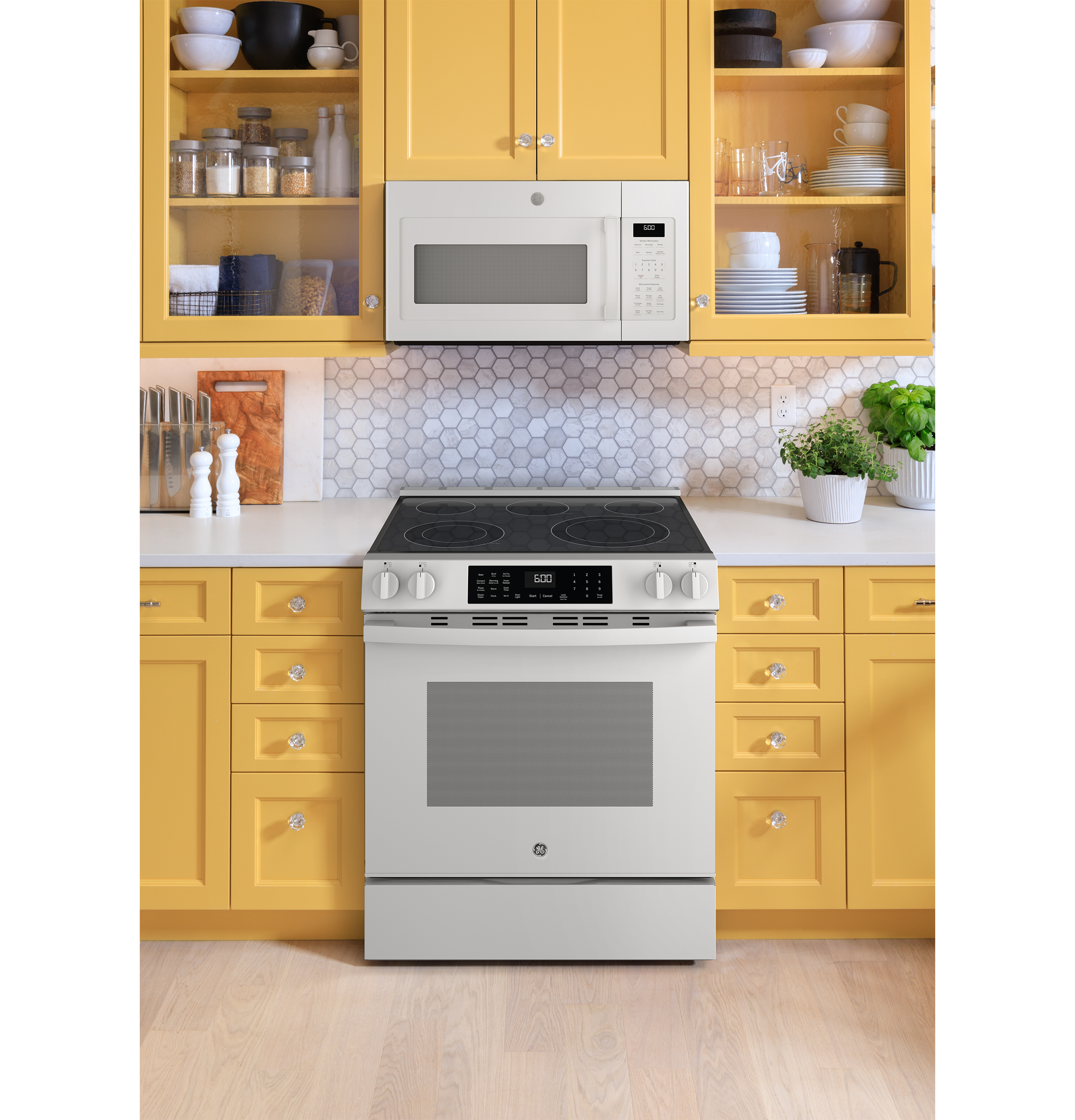 30" Slide-In Electric Convection Range with No Preheat Air Fry and EasyWash Oven Tray view 24