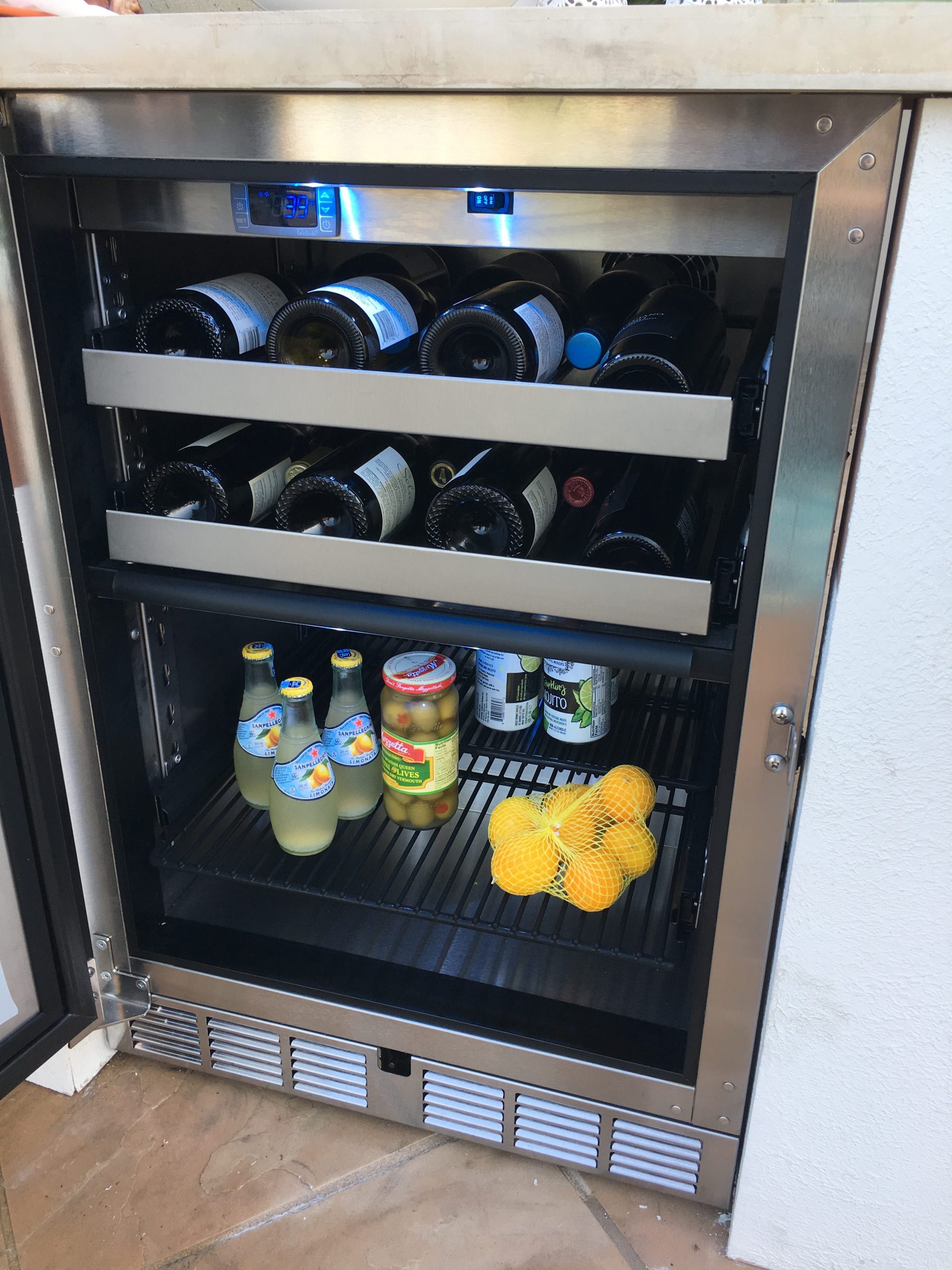 24" Outdoor Dual Zone Refrigerator with Wine Storage (UV-Coated Glass Door) GRWGR24BK