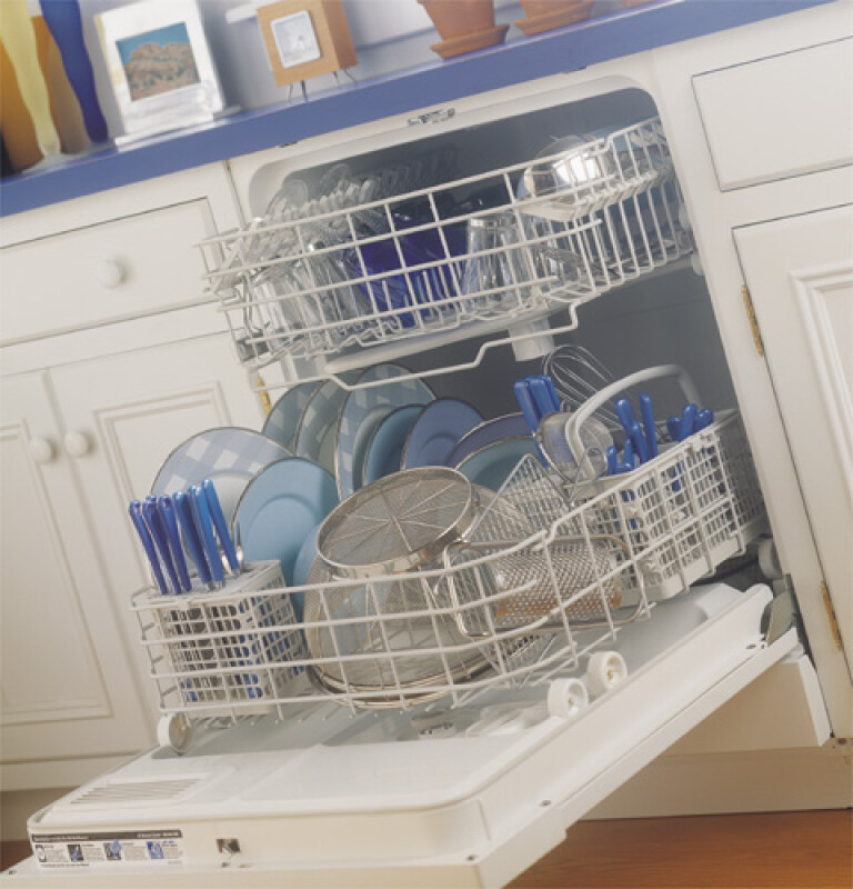 Performance Triton Built-In Dishwasher GSD5930DWW