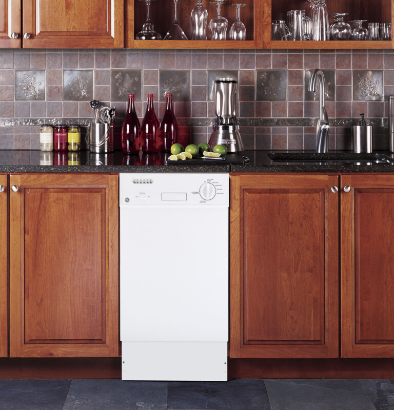 GE Spacemaker 18" Built-In Dishwasher White GSM1800NWW Picture 1