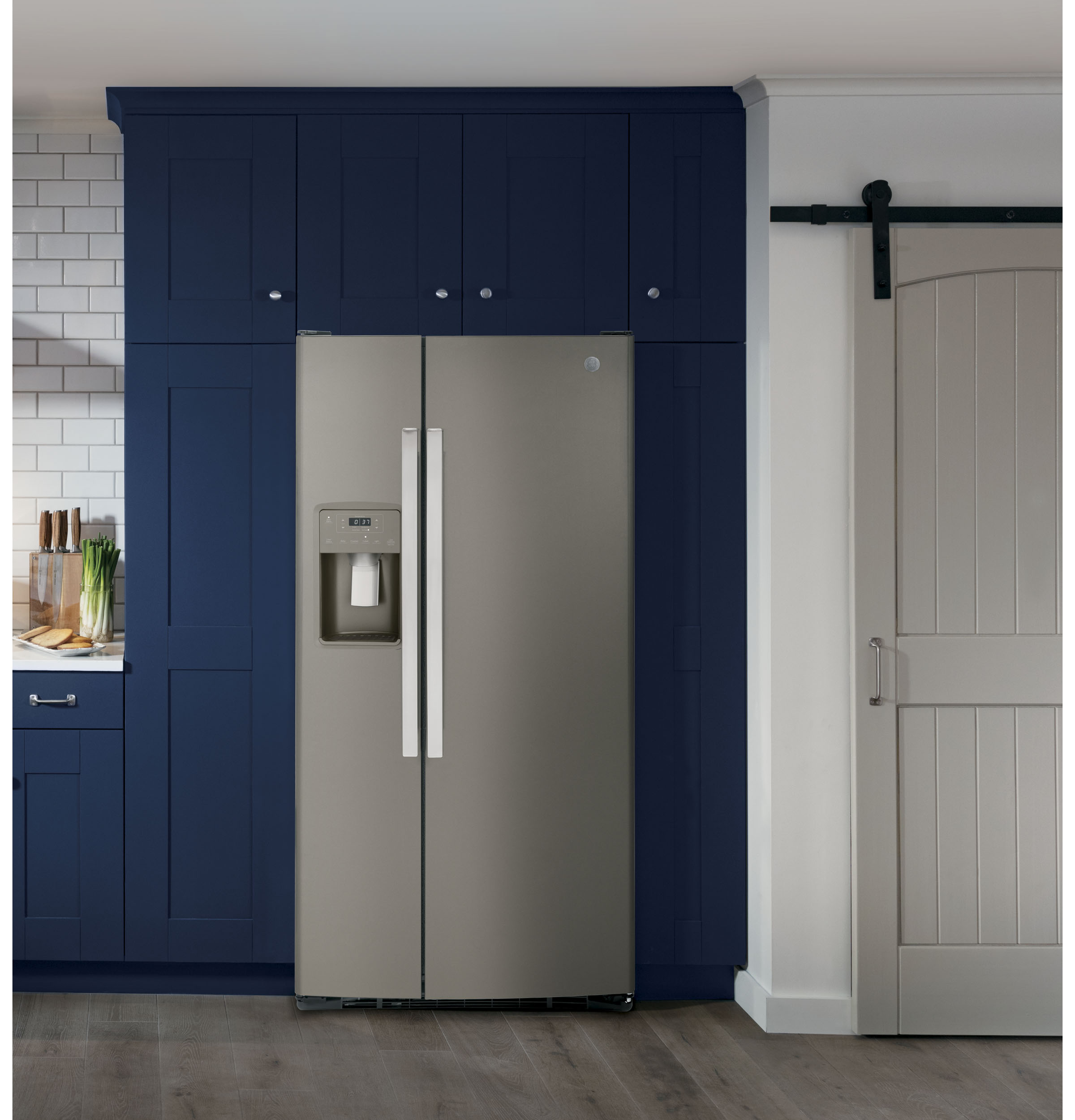 23.0 Cu. Ft. Side-By-Side Refrigerator view 20