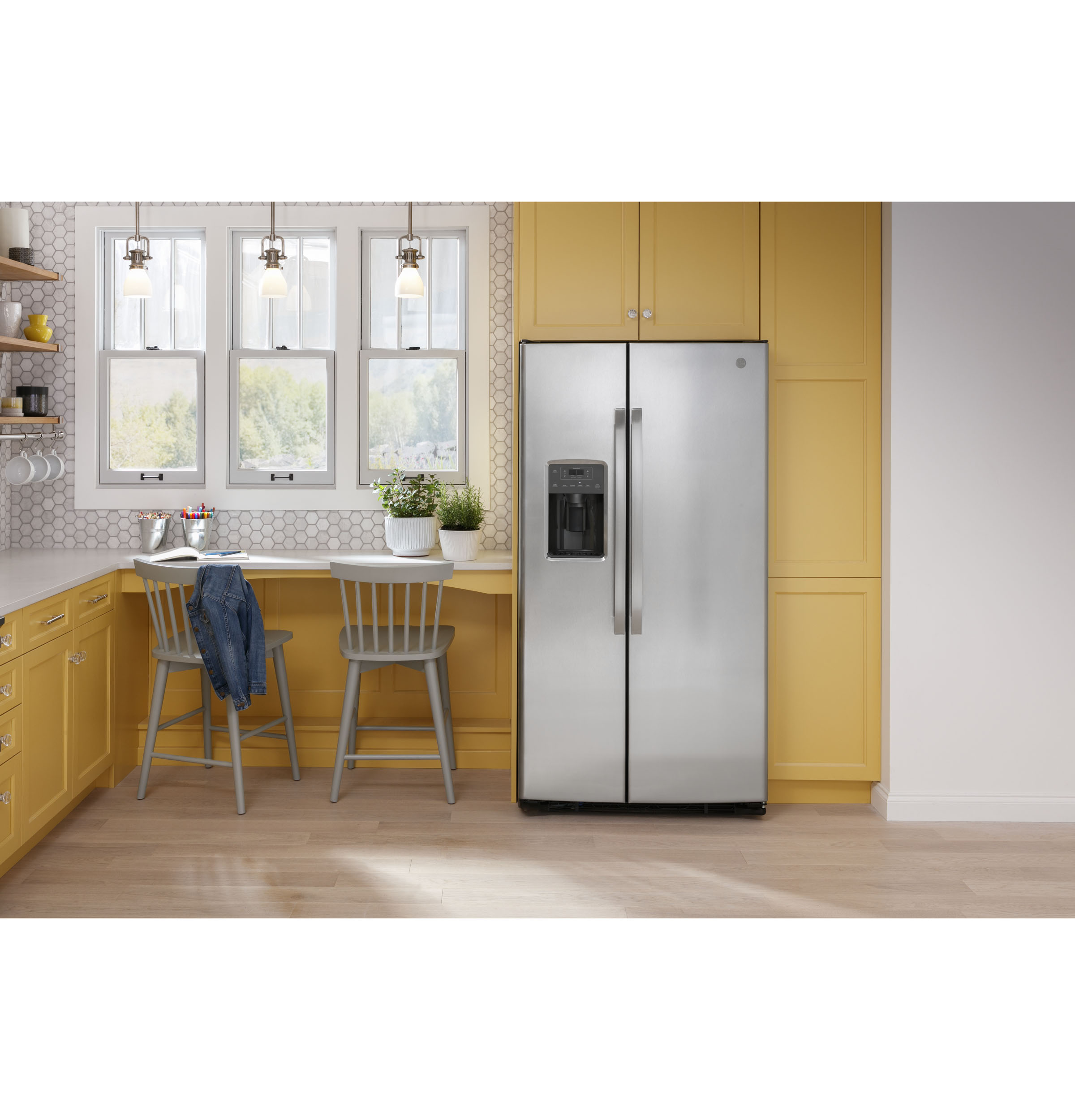 25.3 Cu. Ft. Side-By-Side Refrigerator view 10