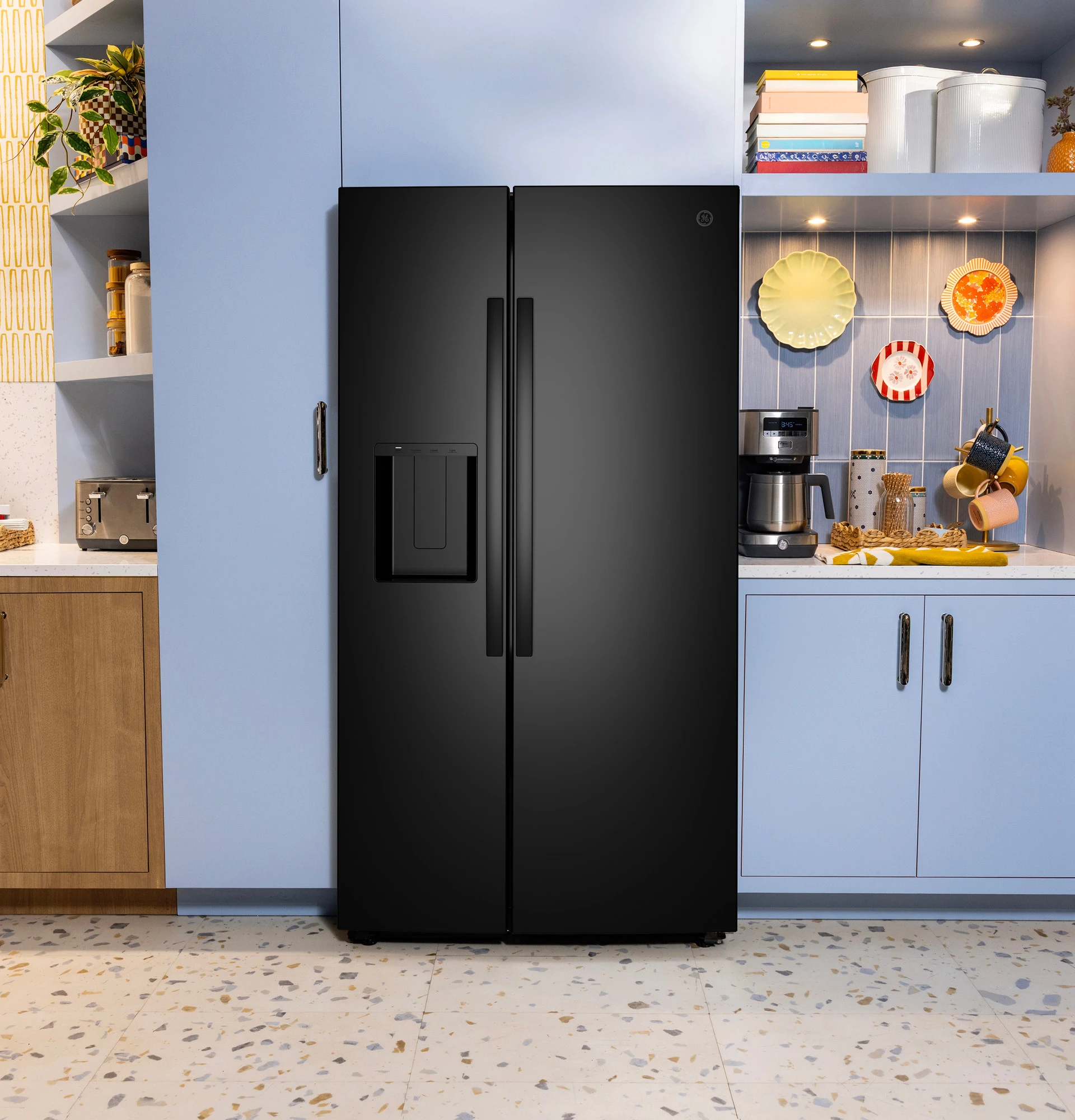 27.9 Cu. Ft. Side-By-Side Refrigerator with Extra Tall Dispenser and In-Door Icemaker GSS28NGYBB
