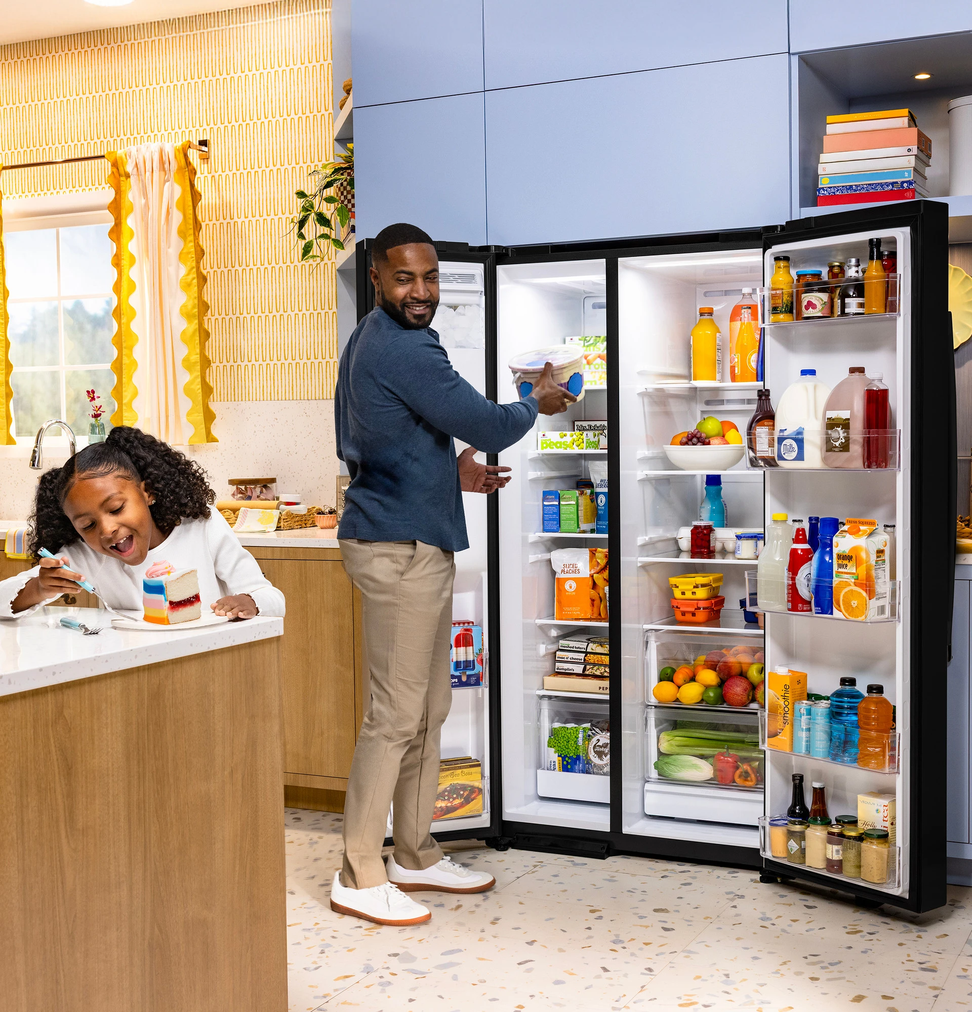 27.9 Cu. Ft. Side-By-Side Refrigerator with Extra Tall Dispenser and In-Door Icemaker GSS28NGYBB