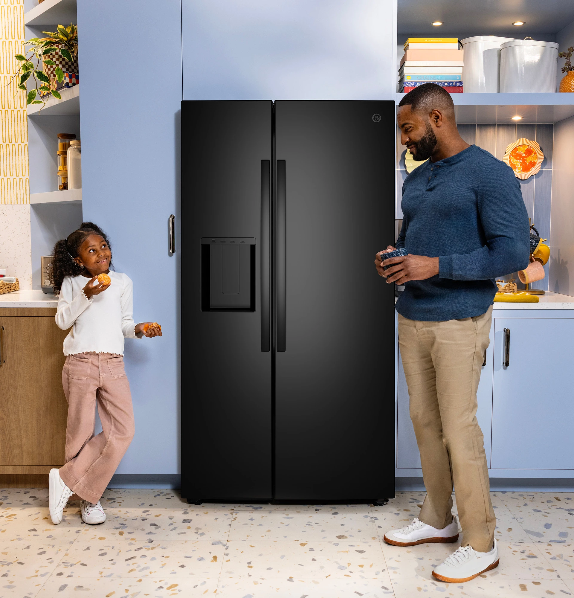 27.9 Cu. Ft. Side-By-Side Refrigerator with Extra Tall Dispenser and In-Door Icemaker GSS28NGYBB