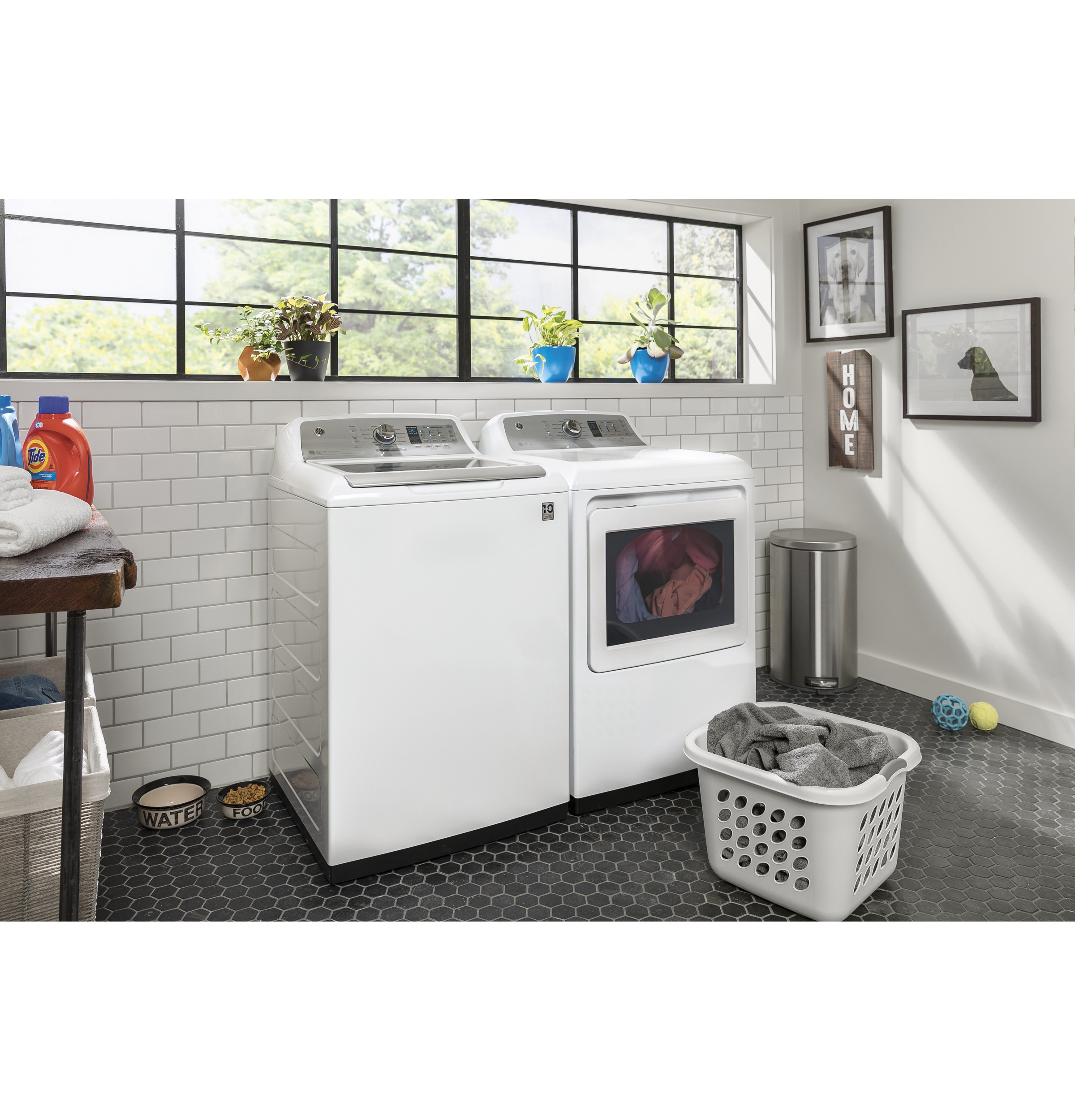 7.4 cu. ft. Capacity Smart aluminized alloy drum Gas Dryer with HE Sensor Dry GTD75GCSLWS