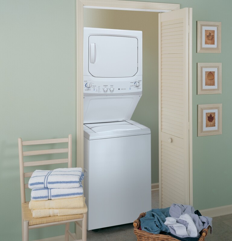 Unitized Spacemaker 2.0 DOE cu. ft. Washer and 4.4 cu. ft. Electric Dryer GUD24ESSJWW