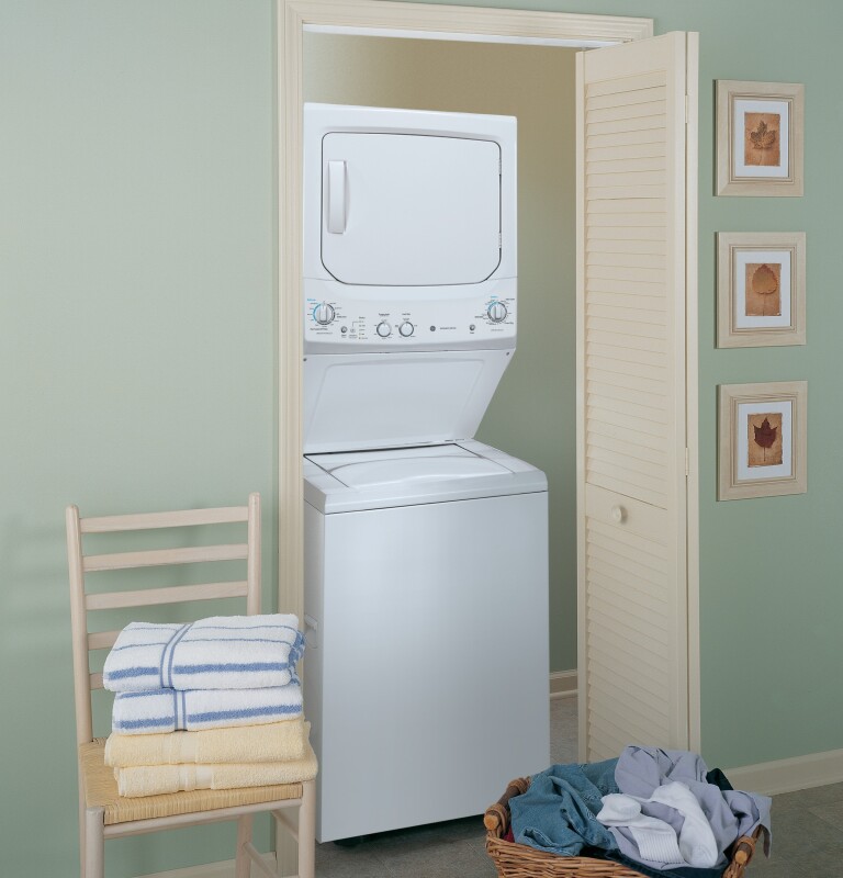 Unitized Spacemaker 3.2 DOE cu. ft. Washer and 5.9 cu. ft. Electric Dryer GUD27ESSJWW