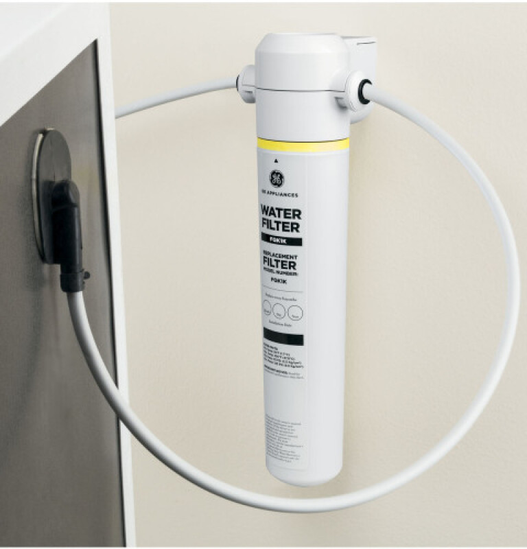 In-line Water Filtration System For Refrigerators Or Icemakers GXRLQK