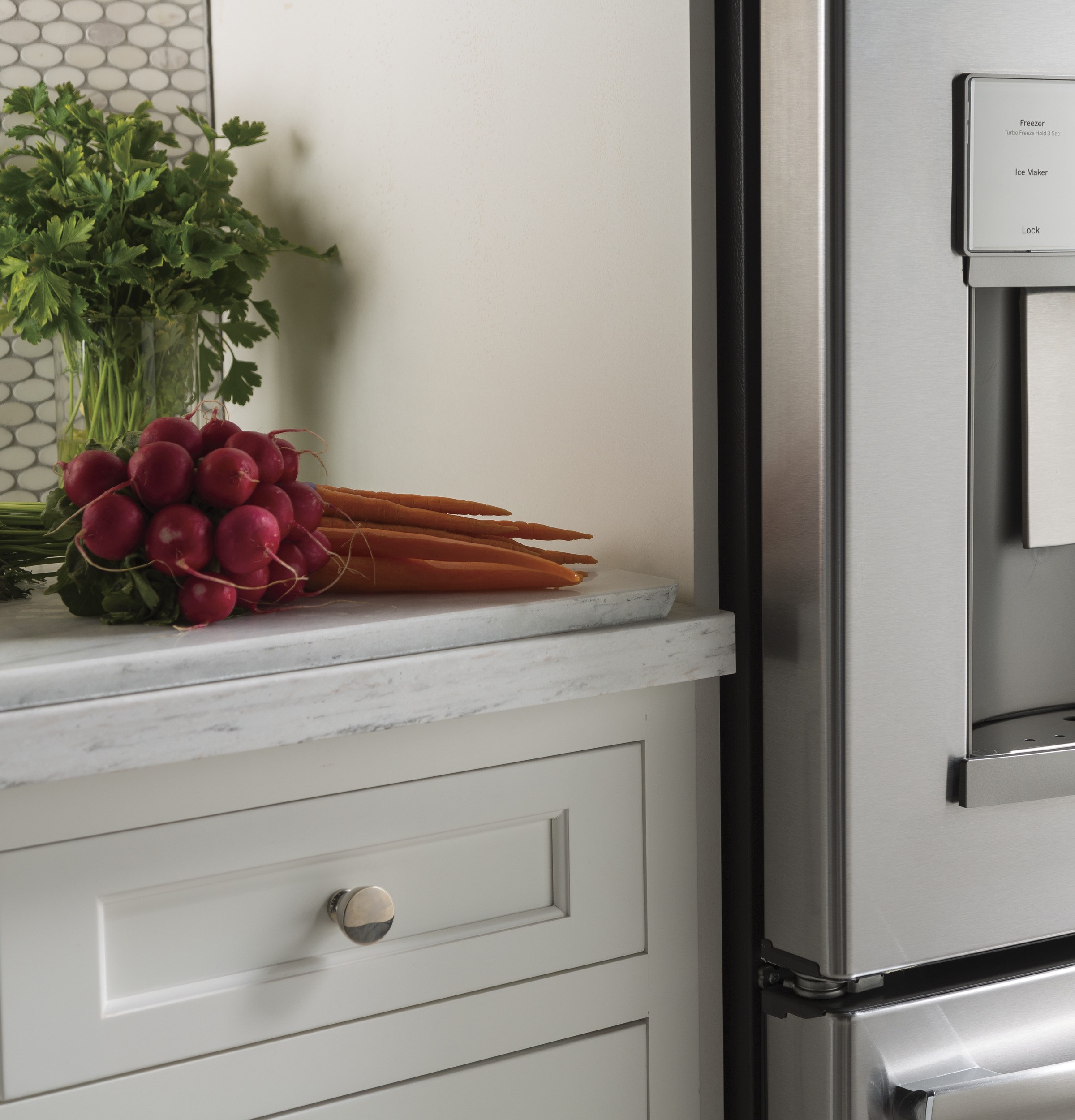 22.1 Cu. Ft. Counter-Depth French-Door Refrigerator GYE22HMKES