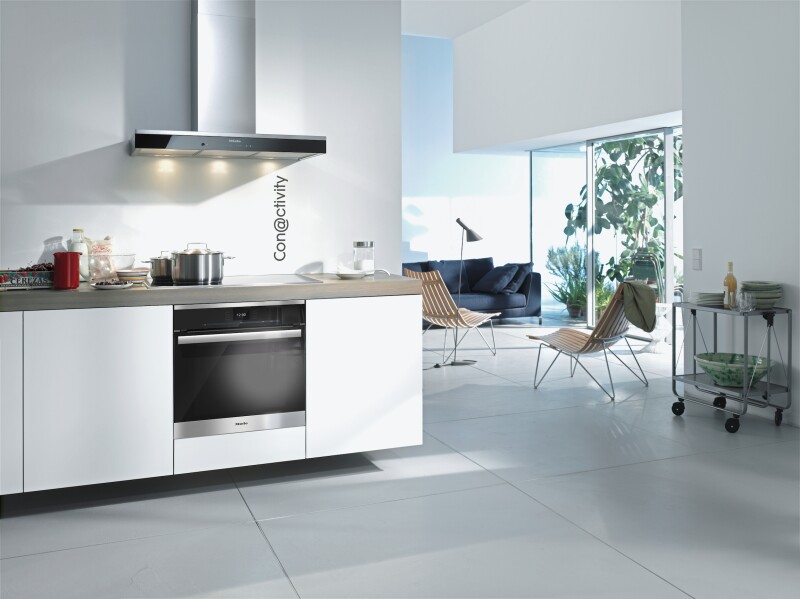24 Inch Convection Oven with PerfectClean for very easy cleaning at an attractive entry level price. H6560BAM
