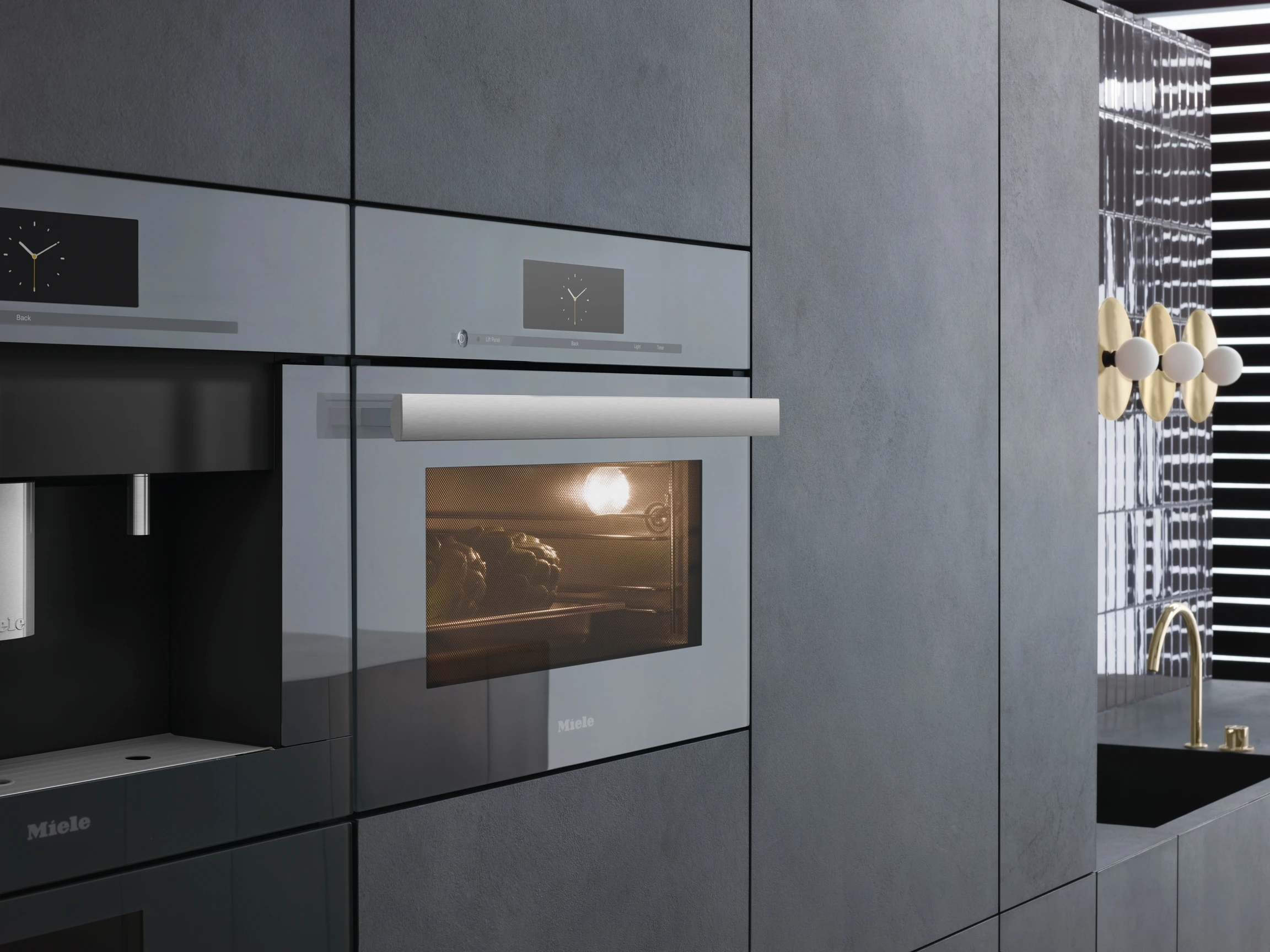 24 Inch Speed Oven The all-rounder that fulfils every desire. H6800BM
