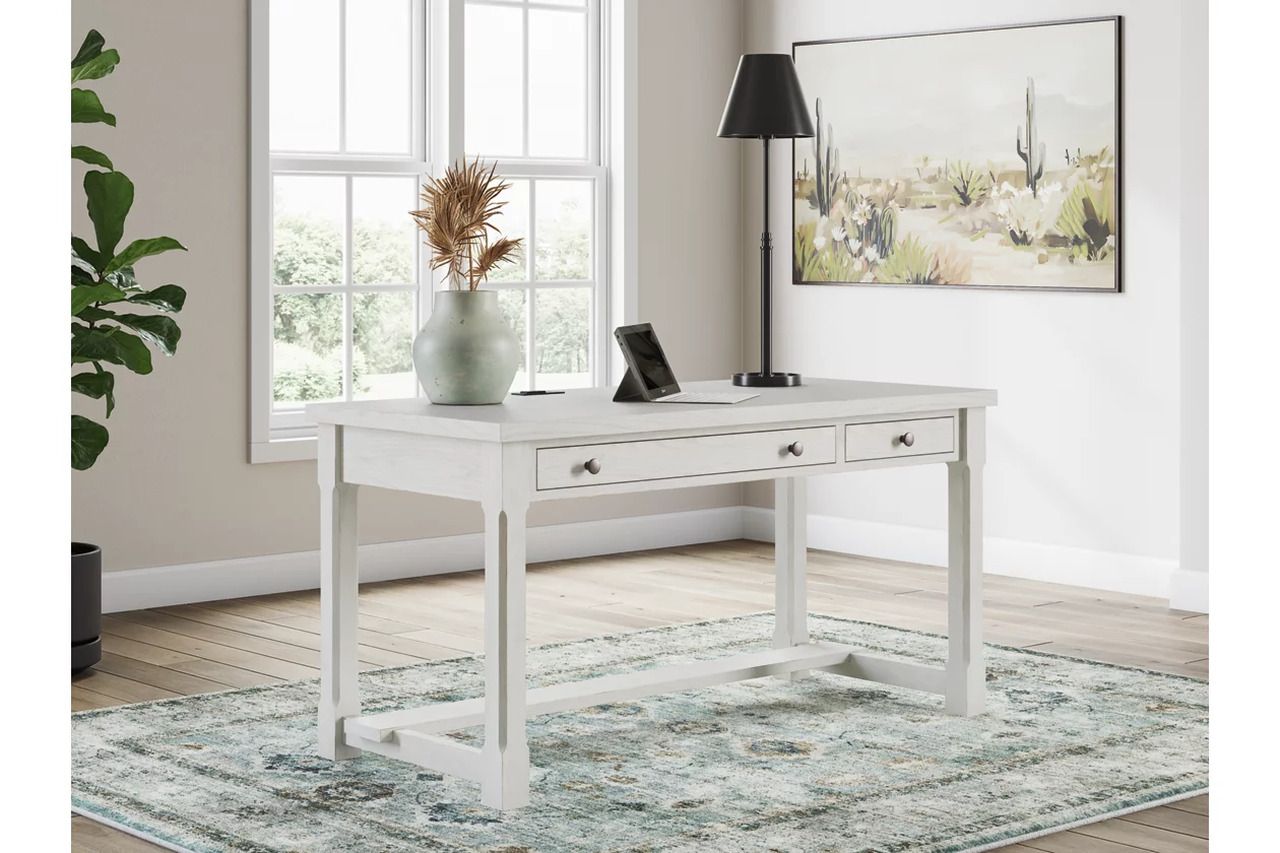 Robbinsdale Home Office Desk In Antique White H74234