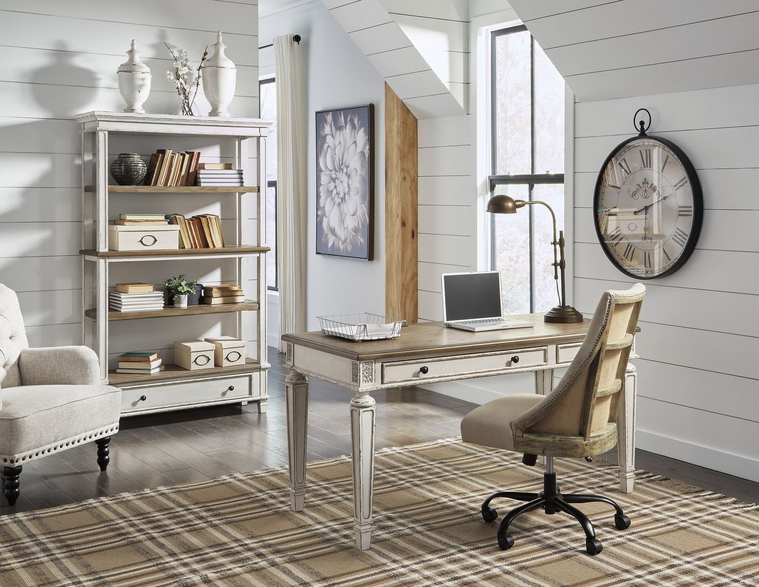 Realyn Bookcase H74370