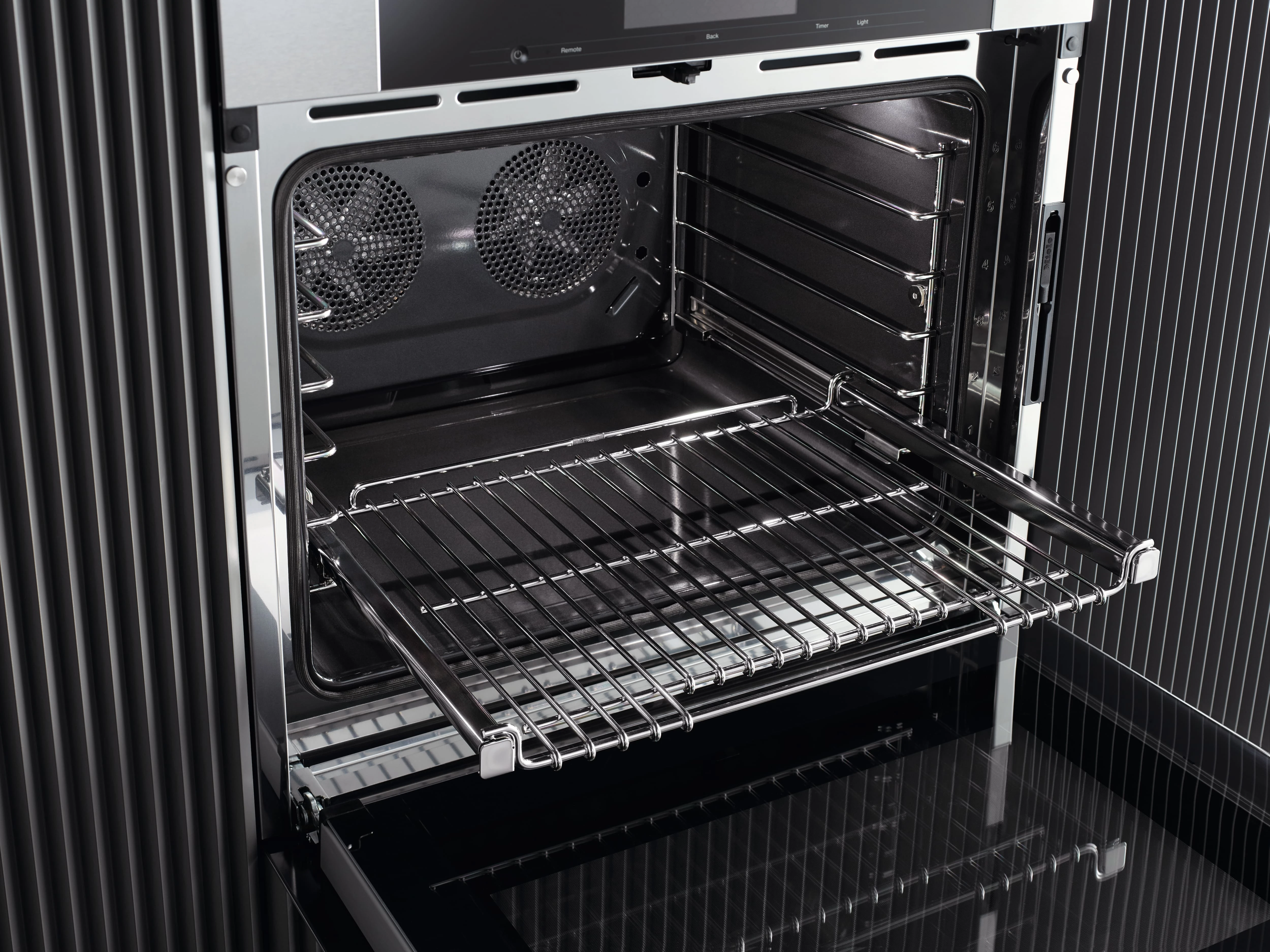 30" ContourLine Single Oven Mtouch (Clean Touch Steel) H7780BPCTS