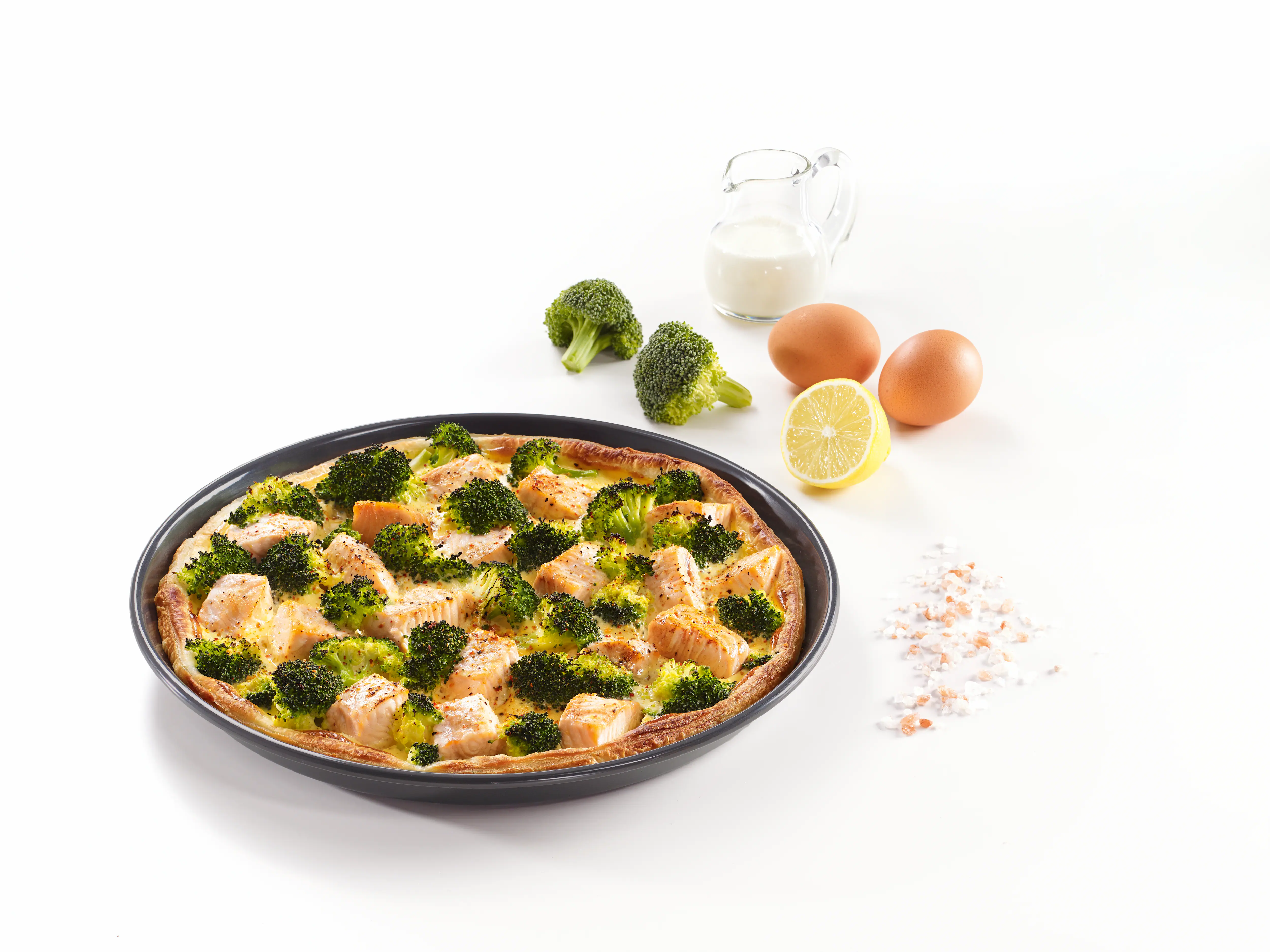 Round baking tray with PerfectClean finish. HBF271