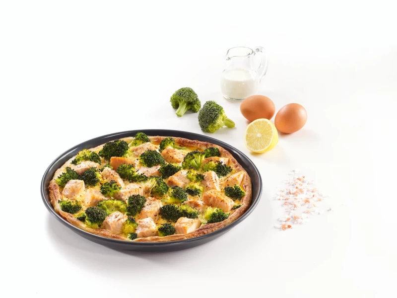 Round baking tray with PerfectClean finish. HBF271