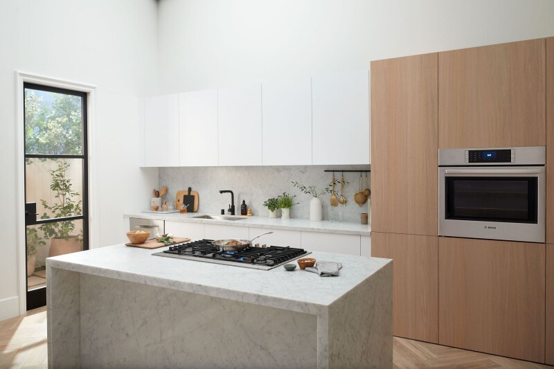 Benchmark Single Wall Oven 30'' HBLP451UC