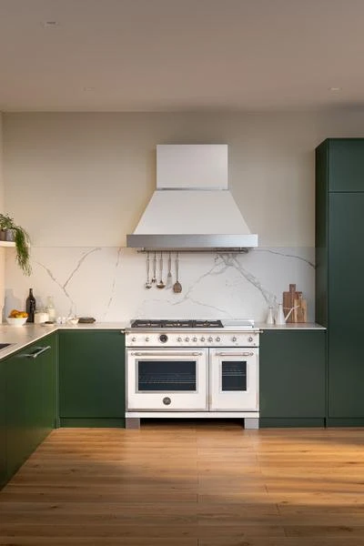 48 inch Dual Fuel Range, 6 Brass Burners and Griddle, Electric Self-Clean Oven HER486BTFEPAVT