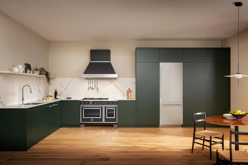 48 inch Dual Fuel Range, 6 Brass Burners and Griddle, Electric Self-Clean Oven HER486BTFEPNET