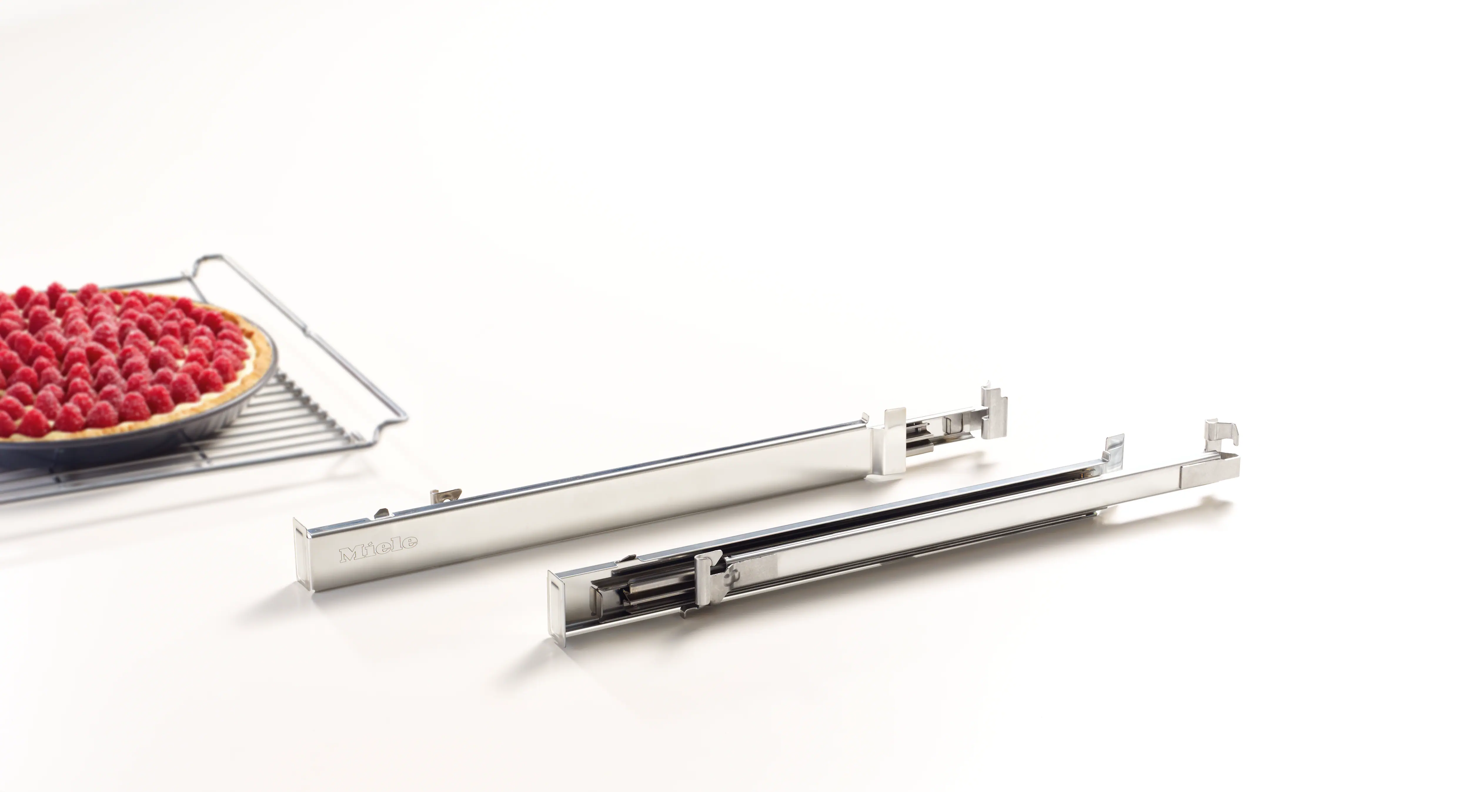Original Miele FlexiClip telescopic runners with PerfectClean HFC71