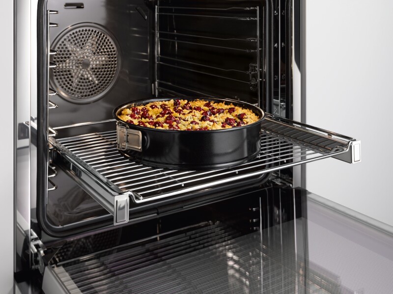 Original Self Clean ready FlexiClip telescopic runnersĀ For flexible, customized use of your oven. HFC72