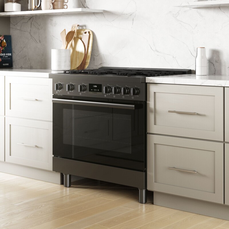 800 Series Gas Freestanding Range 36'' HGS8645UC