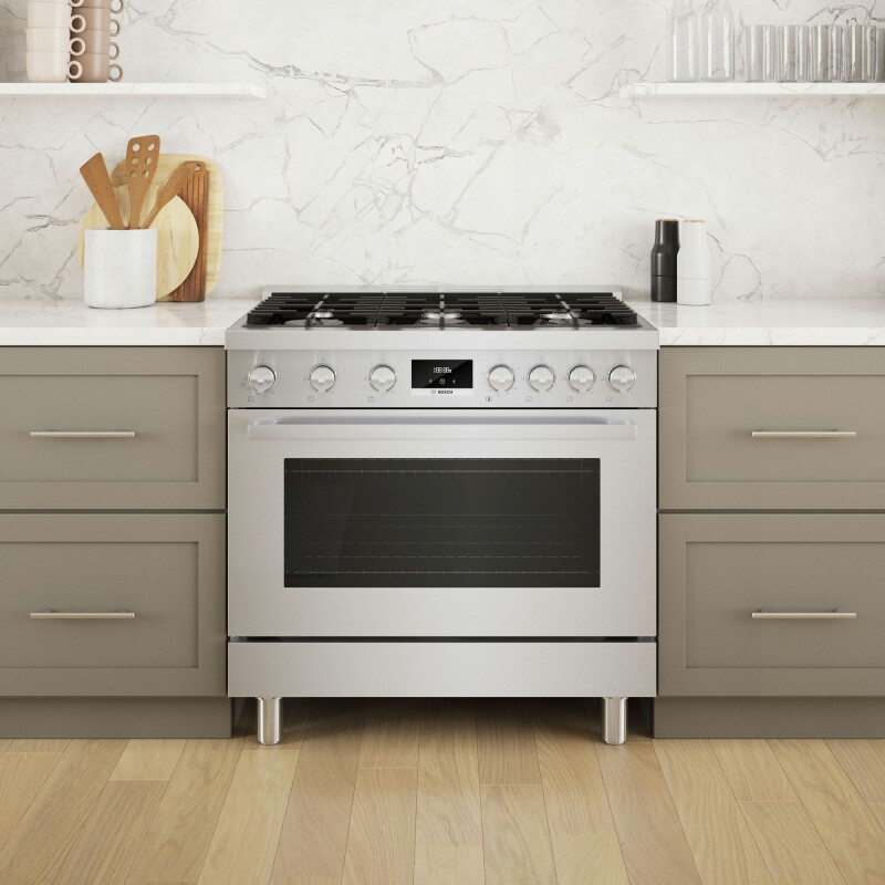 800 Series Gas Freestanding Range 36'' HGS8655UC
