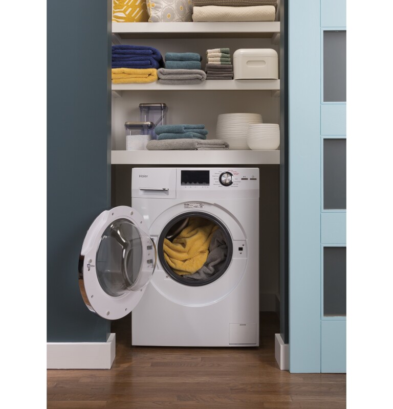 24" 2.0 cu. ft. Front Load Washer/Dryer Combo HLC1700AXW