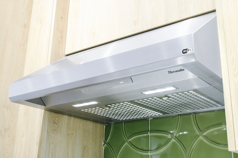 Masterpiece Low-Profile Wall Hood 30" HMWB30WS