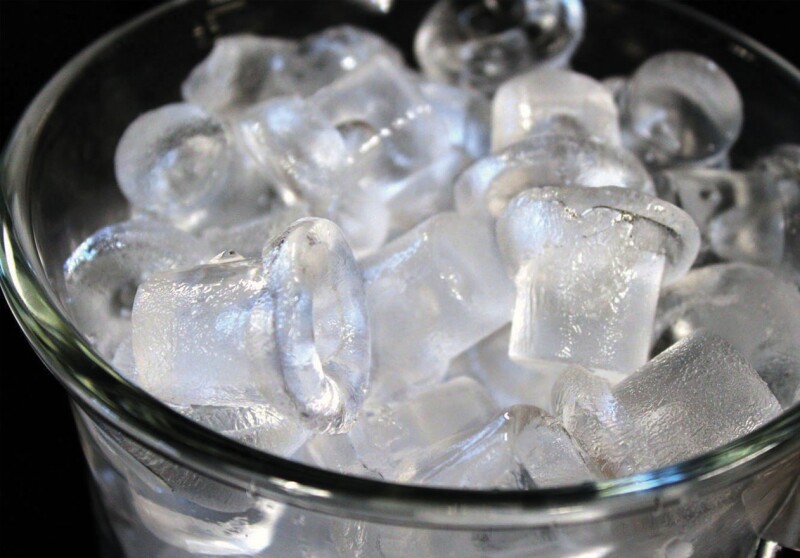 The distinctive top hat shape of each ice cube from Perlick's 15" Signature Series Clear Ice Maker is more than an attractive look. It’s a part of Perlick's commitment to performance, even fo HP15CIW