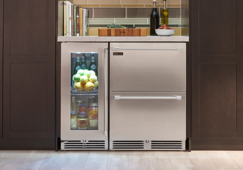 15" Signature Series Refrigerator - Indoor Model HP15RS4
