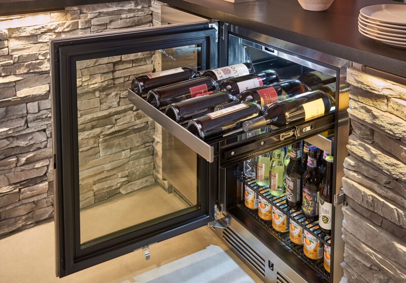 24" Signature Series Beverage Center - Marine & Coastal Series HP24BM4