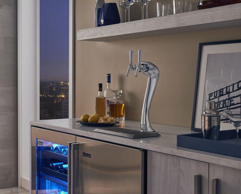 24" Signature Series Adara Beverage Dispenser HP24TS4A