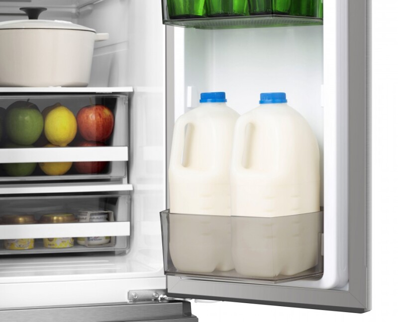20.6-cu ft French Door Refrigerator with Ice Maker EN HRF208N6BSE, product image 7 of 13