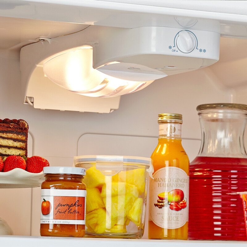 18.1-Cu.-Ft. Top Mount Refrigerator18.1-Cu.-Ft. Top Mount Refrigerator HRT18R1AWW