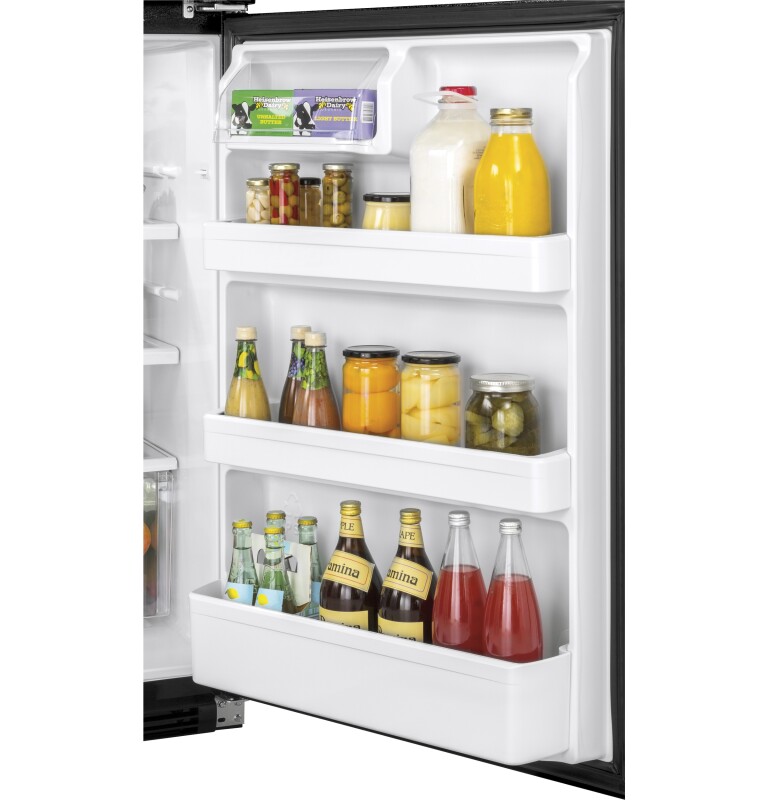 18.1 Cu. Ft. Top Freezer Refrigerator18.1 Cu. Ft. Top Freezer Refrigerator HRT18RCPB