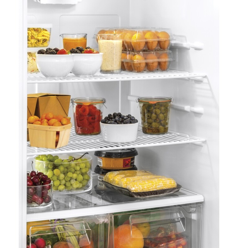 18.1 Cu. Ft. Top Freezer Refrigerator18.1 Cu. Ft. Top Freezer Refrigerator HRT18RCWW