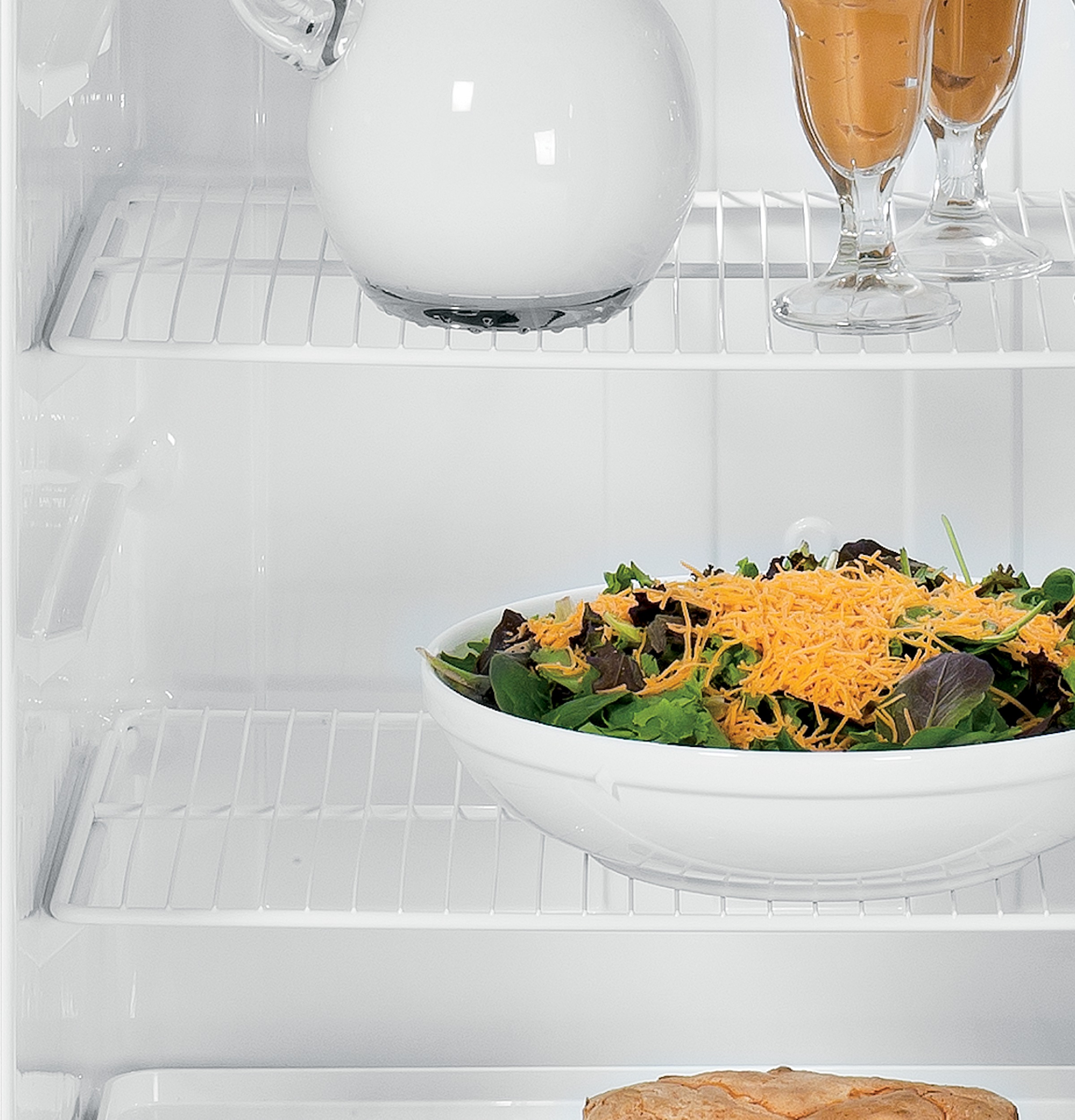 16.5 Cu. Ft. Top-Freezer Refrigerator HTH17CBDRBB, product image 3 of 5