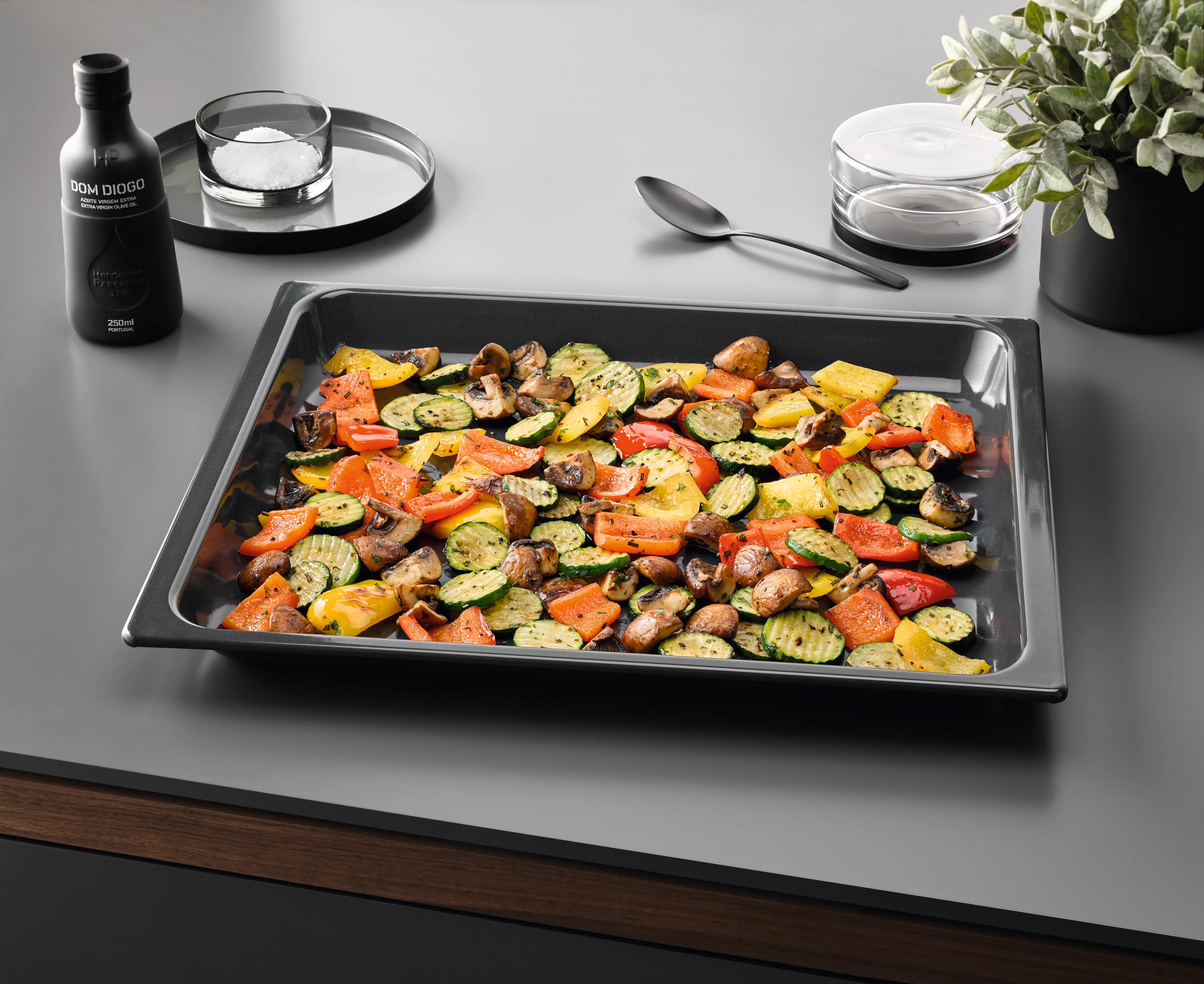 Genuine Miele multi-purpose tray HUBB71