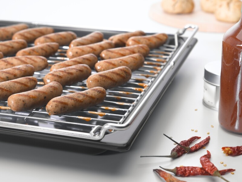 Genuine multi‑purpose tray with PerfectClean finish. HUBB71