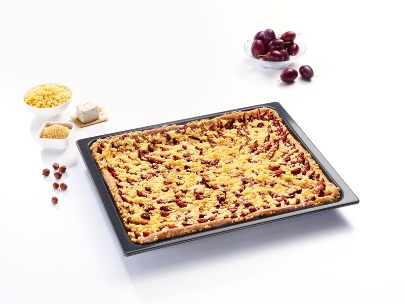 Genuine multi‑purpose tray with PerfectClean finish. HUBB71