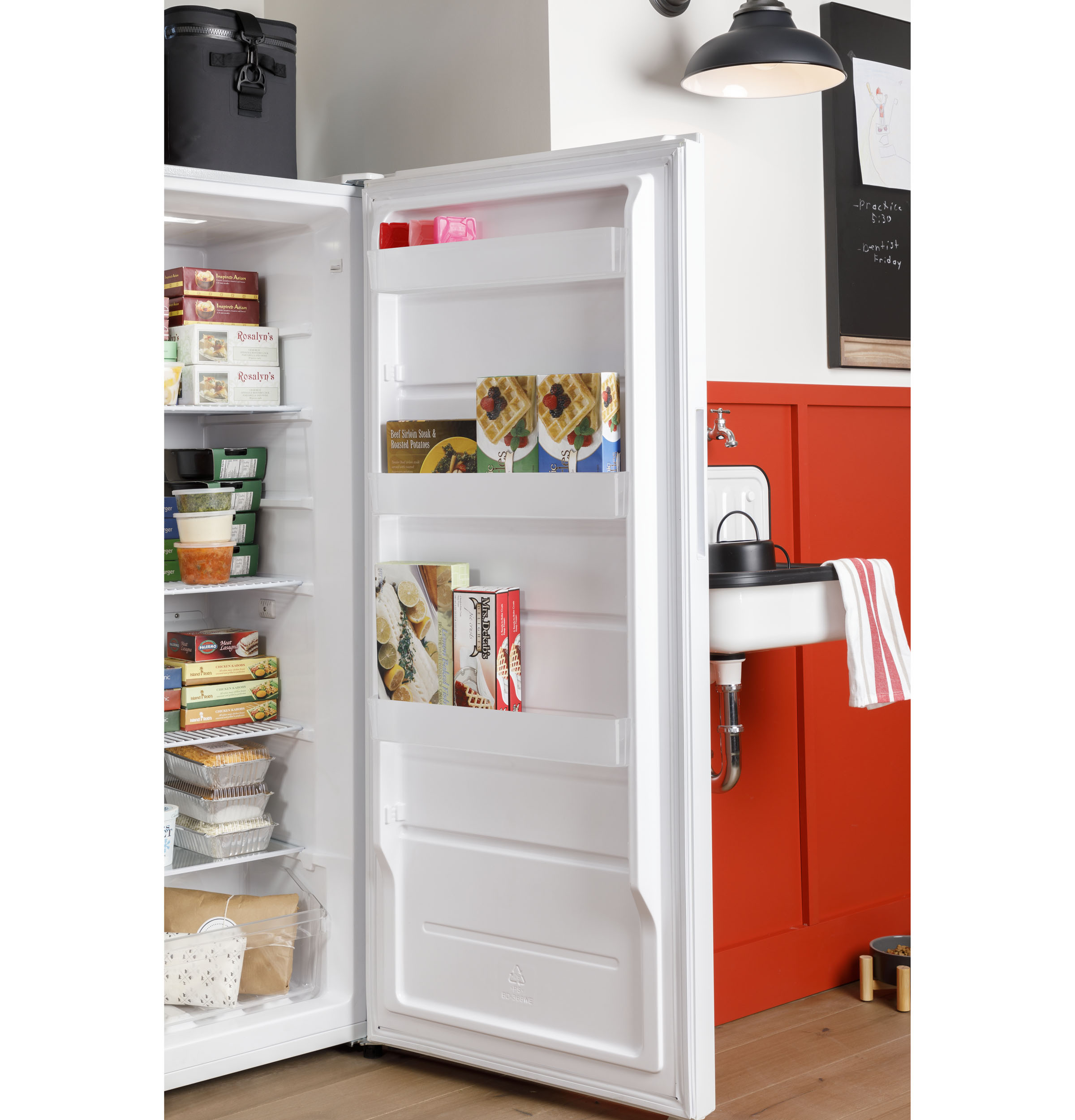 13 Cu. Ft. Frost-free Upright Freezer HUF13STRWW