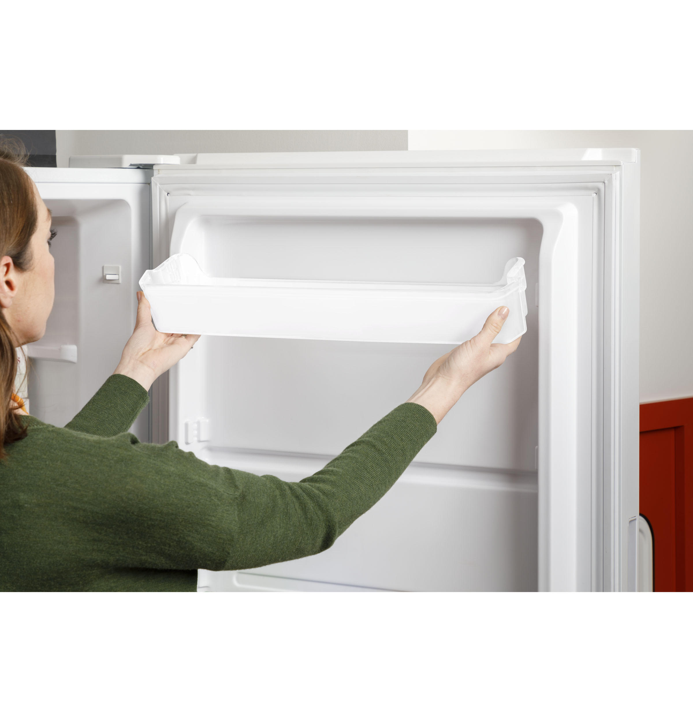 13 Cu. Ft. Frost-free Upright Freezer HUF13STRWW
