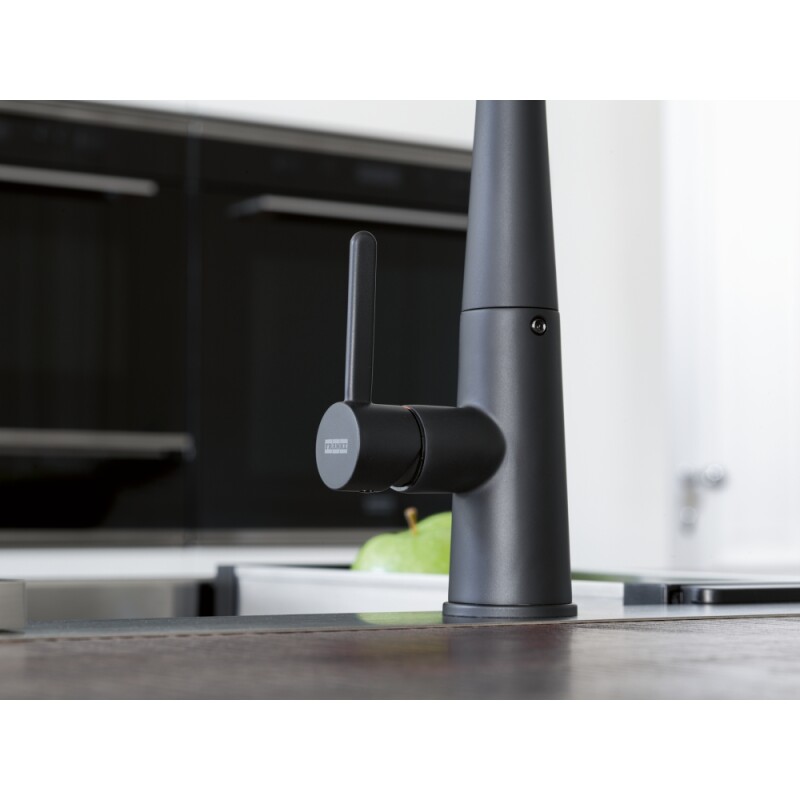 Icon Pull Out Faucet view 3