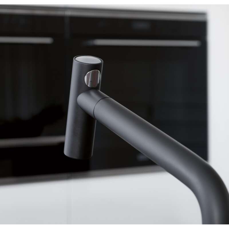 Icon Pull Out Faucet view 5